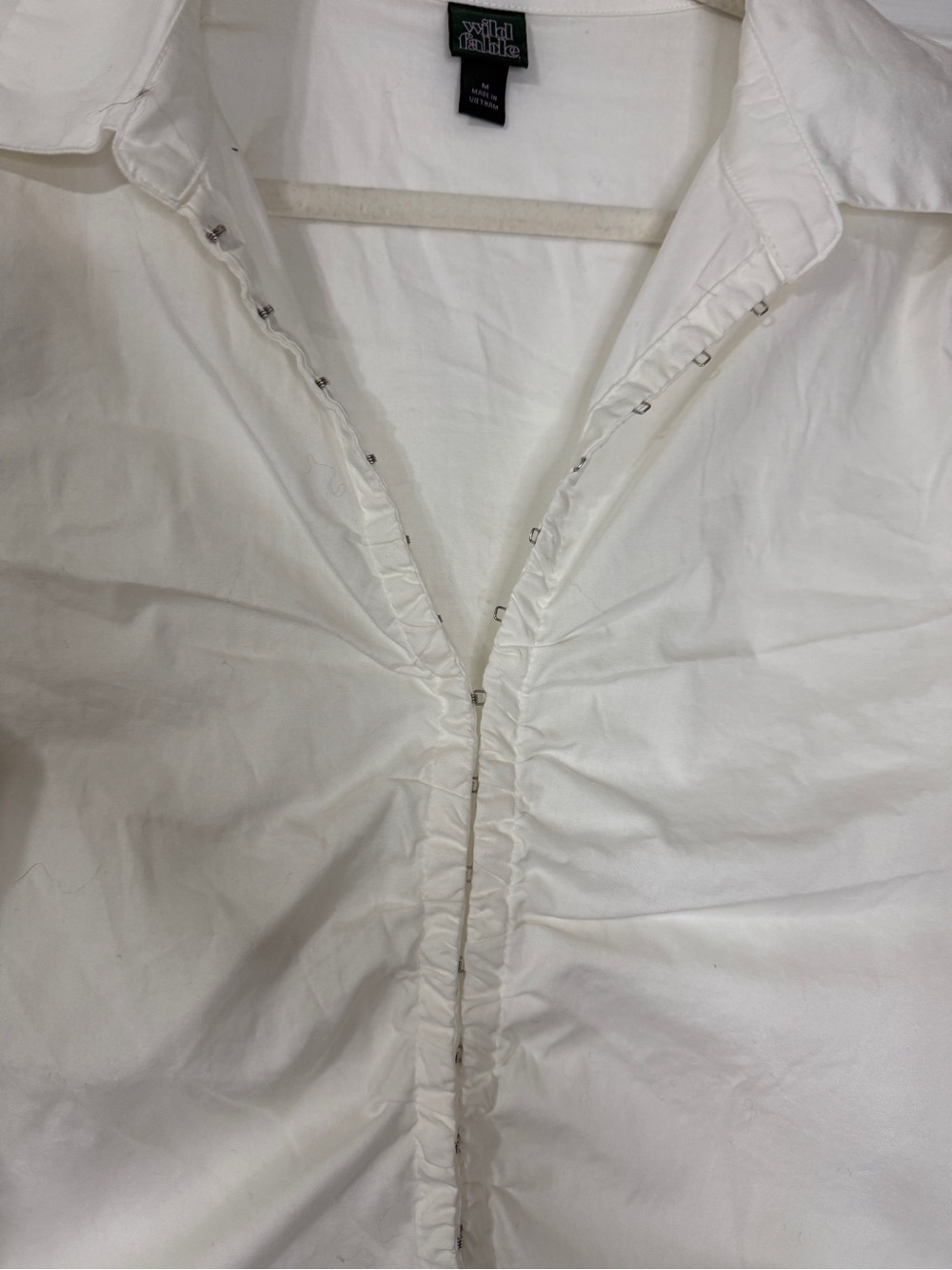 wild fable White Eyelet Closure Button-Front Shirt Size Medium - Picture 4 of 6